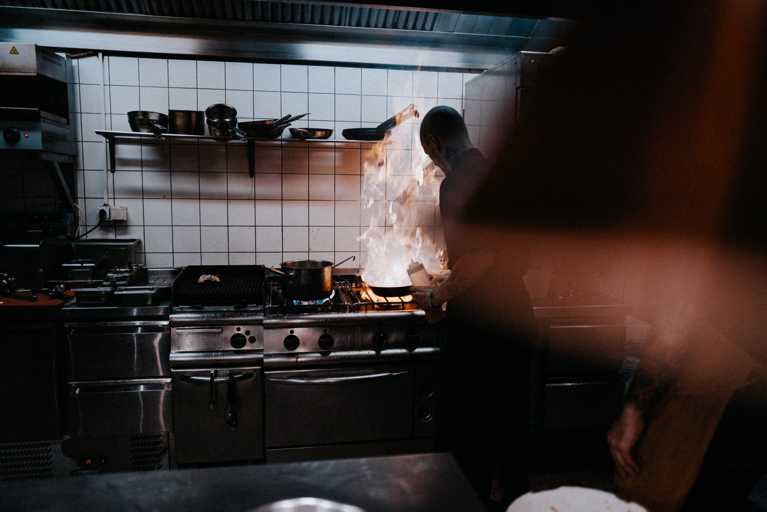 Rostfri köksinredning och köksleverantör av restaurangutrustning